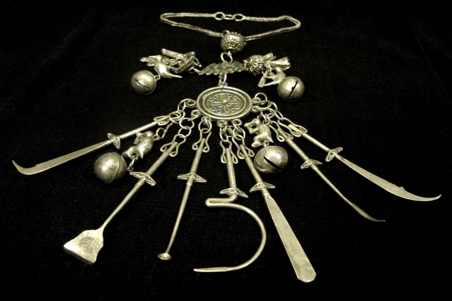 Old Jewellery by silver