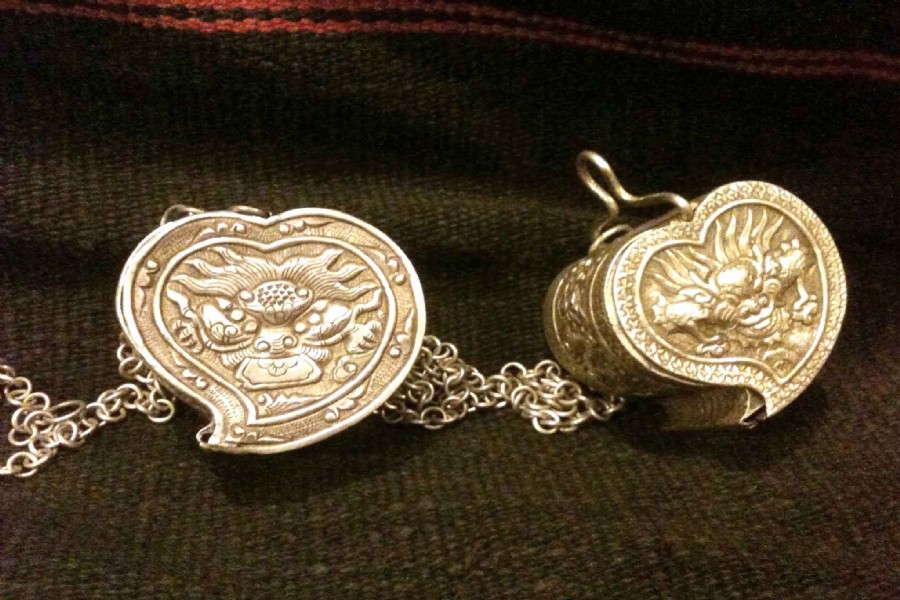 Old Jewellery by silver