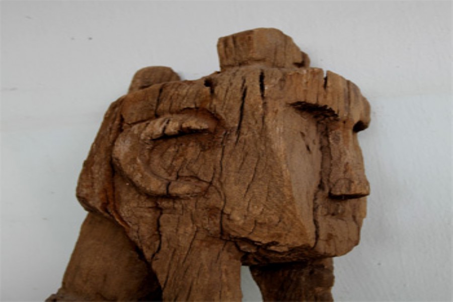 objects from the Central highlands
